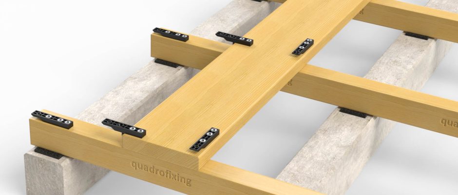 Régua de deck com clips QUADRO CLIP sobre uma estrutura de madeira